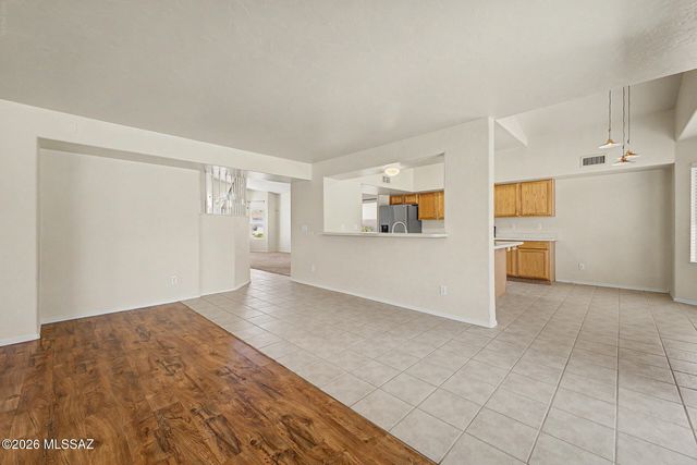 10136 E Axe Handle Court, Tucson, AZ 85748