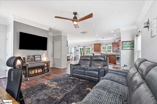 234 Rivers Edge Circle, Simpsonville, SC 29680