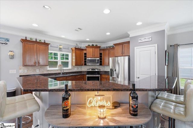234 Rivers Edge Circle, Simpsonville, SC 29680
