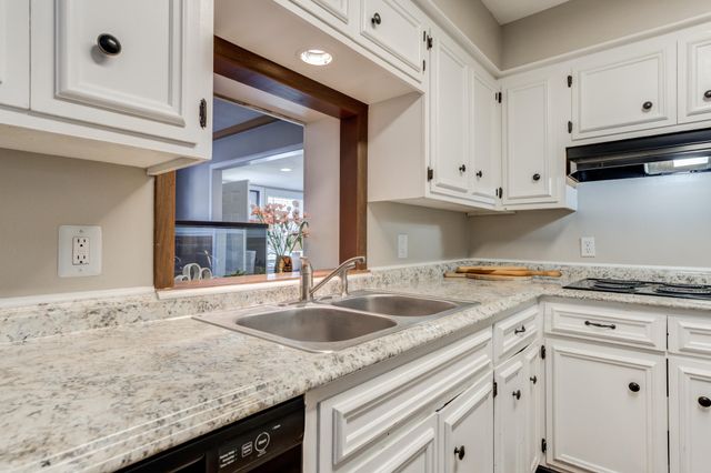 1912 69th Street, Lubbock, TX 79412