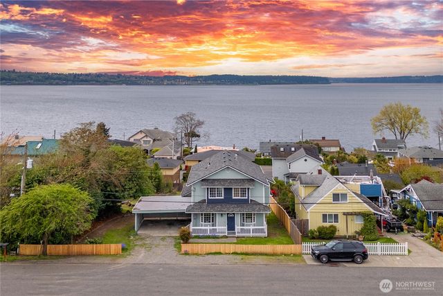 5006 Hyada Boulevard NE, Tacoma, WA 98422