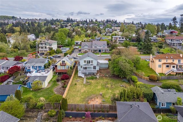 5006 Hyada Boulevard NE, Tacoma, WA 98422