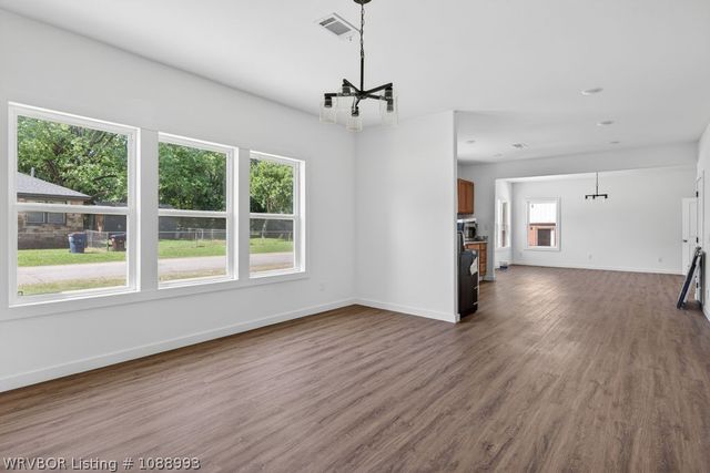 1328 S Bluff Avenue, Fort Smith, AR 72901