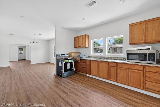 1328 S Bluff Avenue, Fort Smith, AR 72901