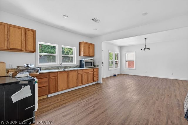 1328 S Bluff Avenue, Fort Smith, AR 72901