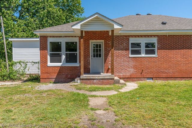 1328 S Bluff Avenue, Fort Smith, AR 72901