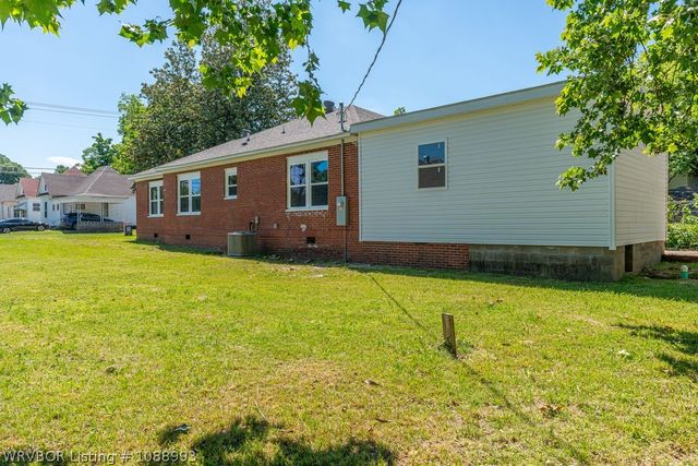 1328 S Bluff Avenue, Fort Smith, AR 72901