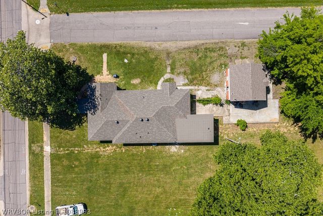 1328 S Bluff Avenue, Fort Smith, AR 72901