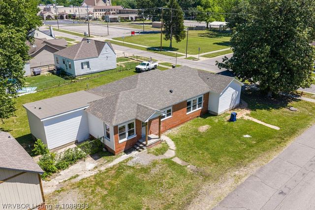 1328 S Bluff Avenue, Fort Smith, AR 72901