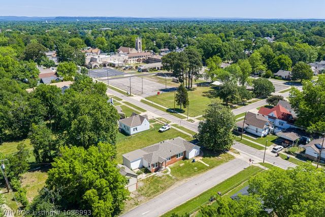 1328 S Bluff Avenue, Fort Smith, AR 72901