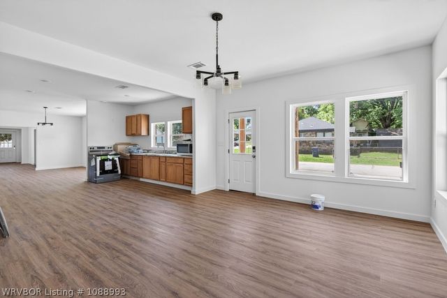 1328 S Bluff Avenue, Fort Smith, AR 72901