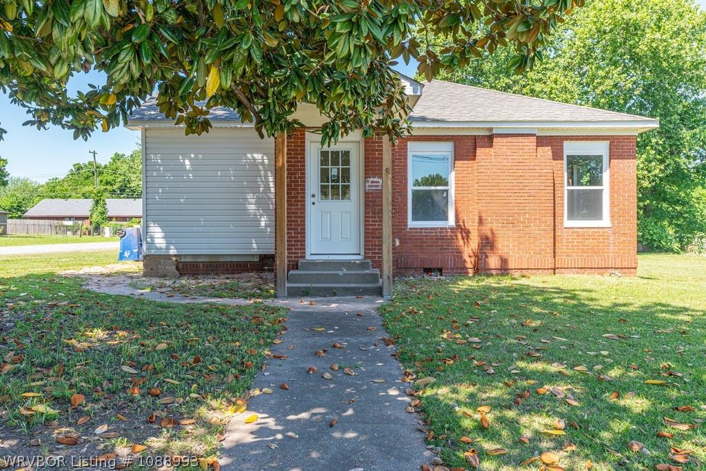 1328 S Bluff Avenue, Fort Smith, AR 72901