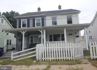 825 W 2ND ST W, Florence, NJ 08518