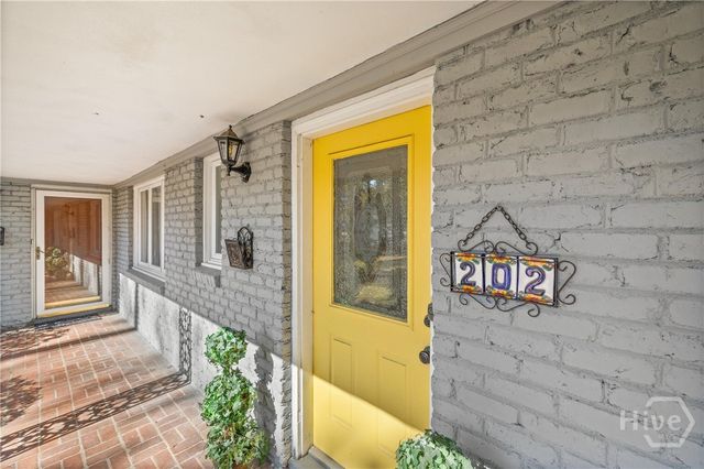 202 E 64th Street, Savannah, GA 31405