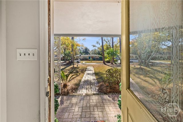 202 E 64th Street, Savannah, GA 31405