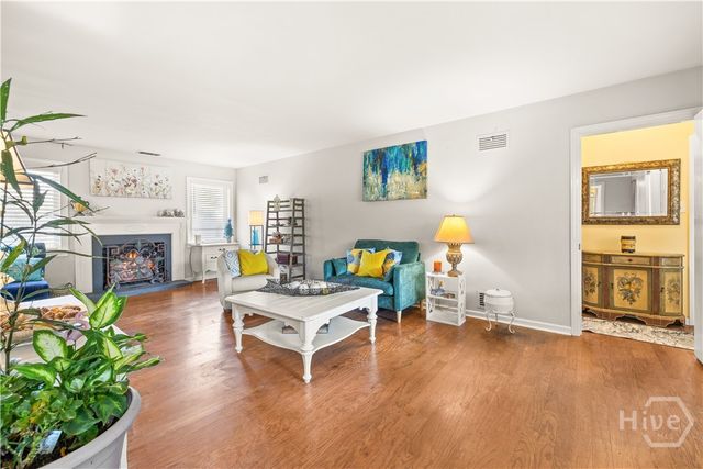 202 E 64th Street, Savannah, GA 31405