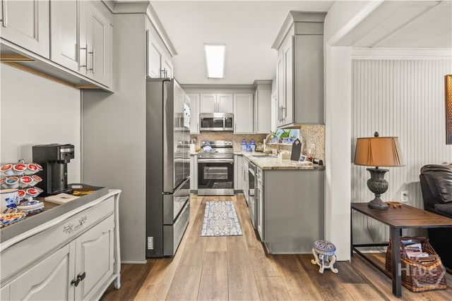 202 E 64th Street, Savannah, GA 31405