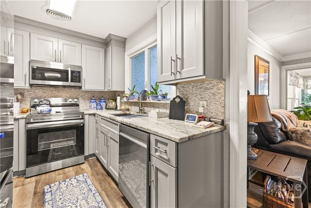 202 E 64th Street, Savannah, GA 31405