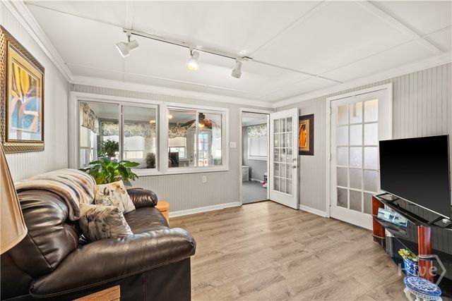 202 E 64th Street, Savannah, GA 31405