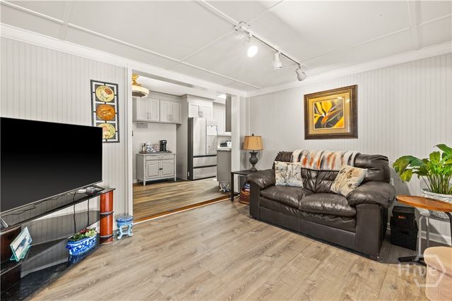 202 E 64th Street, Savannah, GA 31405