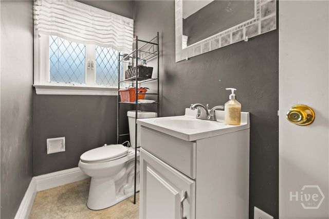 202 E 64th Street, Savannah, GA 31405