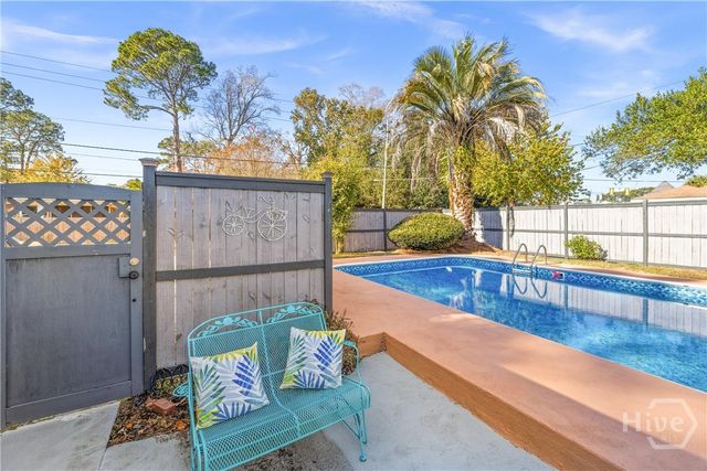 202 E 64th Street, Savannah, GA 31405