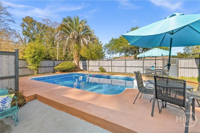 202 E 64th Street, Savannah, GA 31405