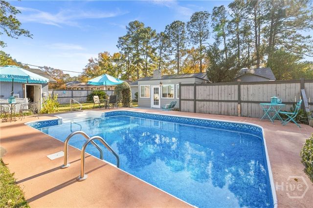 202 E 64th Street, Savannah, GA 31405