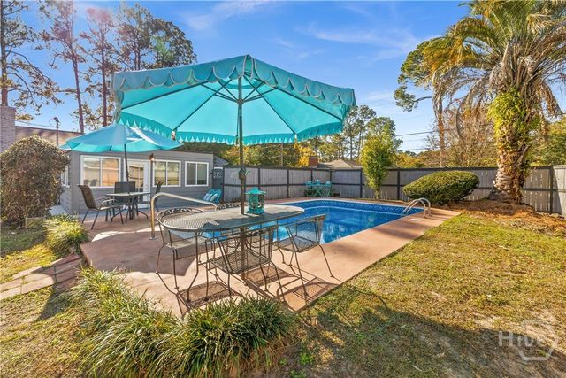 202 E 64th Street, Savannah, GA 31405