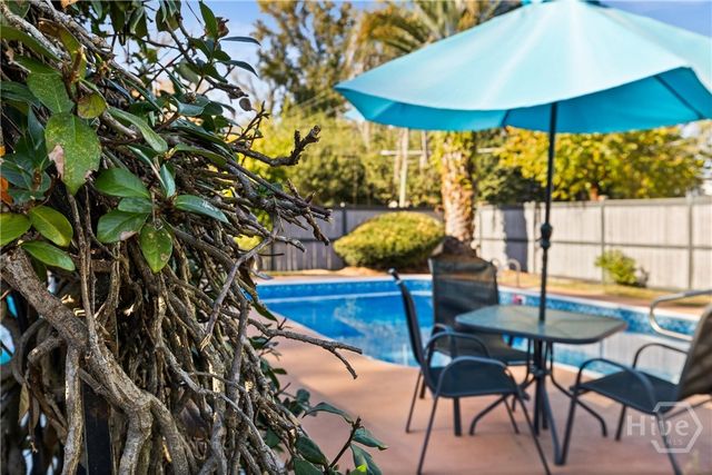 202 E 64th Street, Savannah, GA 31405