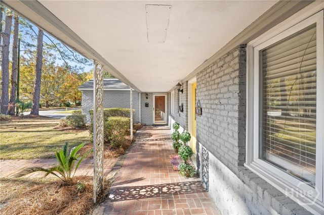 202 E 64th Street, Savannah, GA 31405