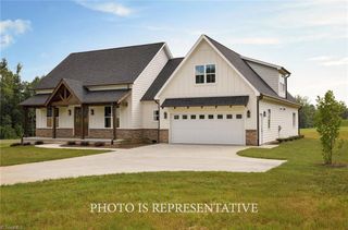 4212 Gracewood Farm Drive, Winston-salem, NC 27101
