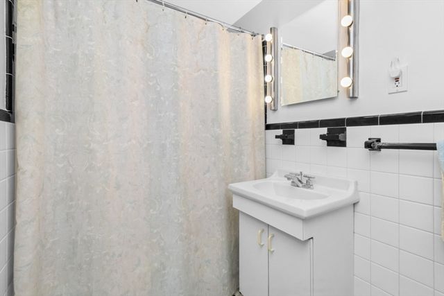 116 Winslow Road, Newton, MA 02468