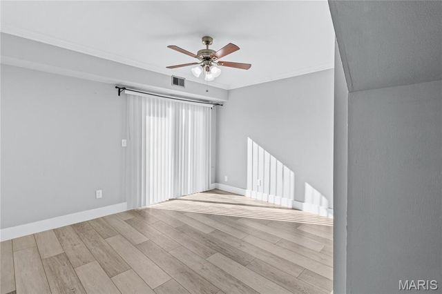 1042 Humber Circle, St Louis, MO 63129