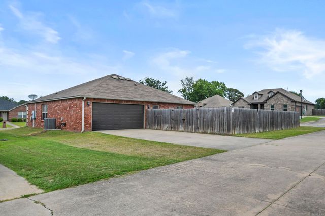 6725 Ridgemist Lane, North Little Rock, AR 72117