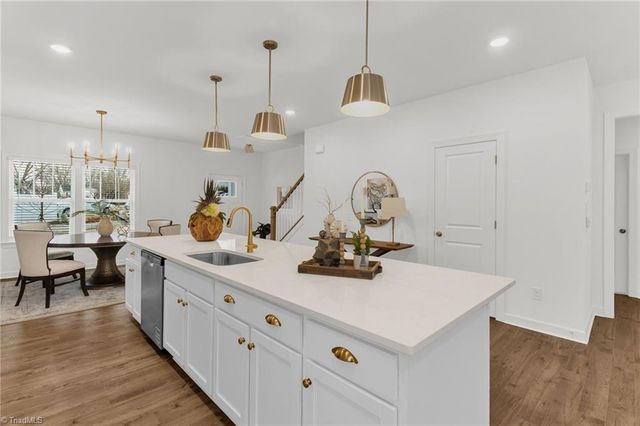 122 Royal Kings Court 1030, Winston-salem, NC 27127