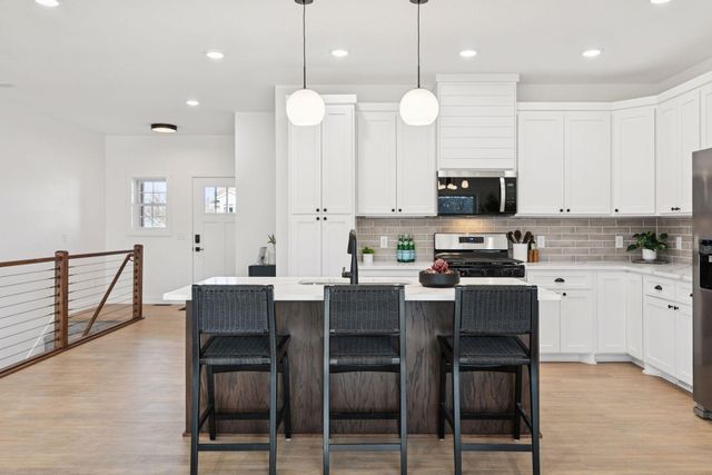 802 Dutton Drive, Ellendale, MN 56026