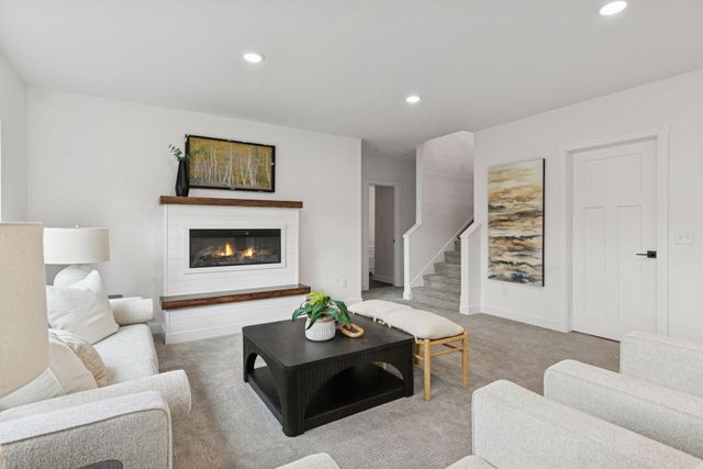 802 Dutton Drive, Ellendale, MN 56026