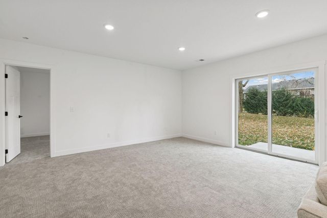 802 Dutton Drive, Ellendale, MN 56026