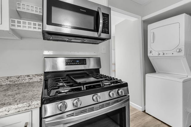 1903 Grayson Street, North Charleston, SC 29405