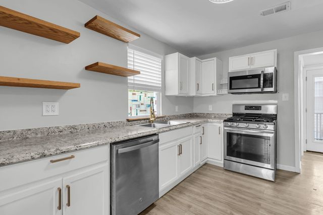1903 Grayson Street, North Charleston, SC 29405