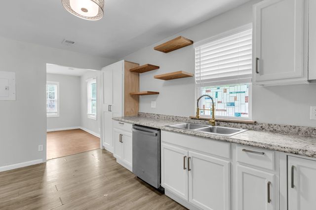 1903 Grayson Street, North Charleston, SC 29405