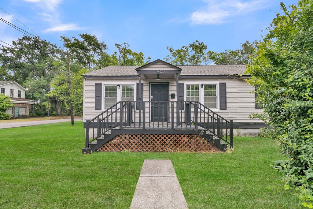 1903 Grayson Street, North Charleston, SC 29405