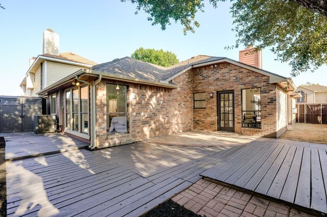1707 Lakestone Court, Garland, TX 75044