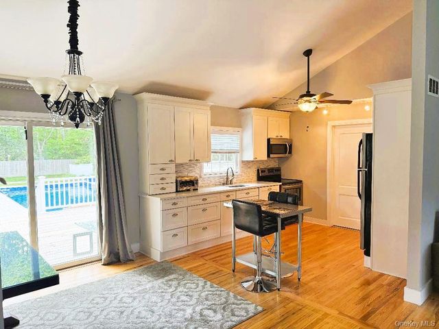 36 Matthews Drive, Remsenburg, NY 11960
