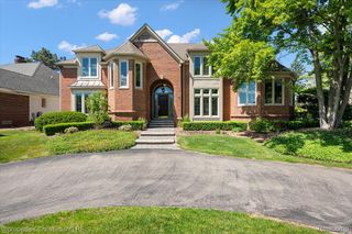 3021 E Ridge Court, Bloomfield Hills, MI 48302