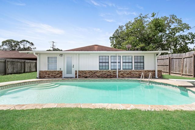 3440 Cleveland Avenue, Groves, TX 77619