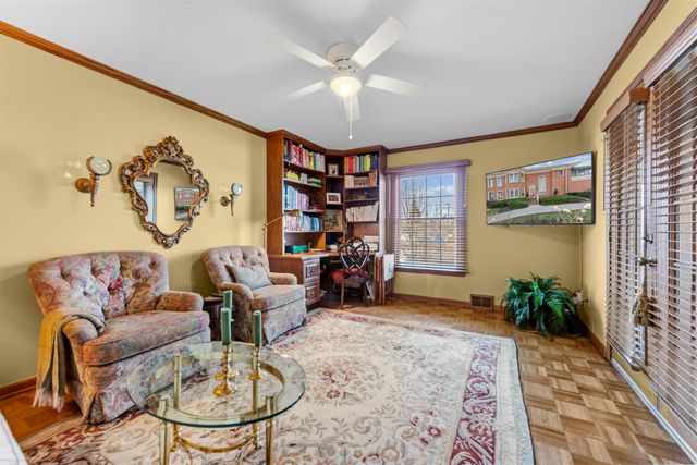 126 Windwood Pointe Street, Saint Clair Shores, MI 48080