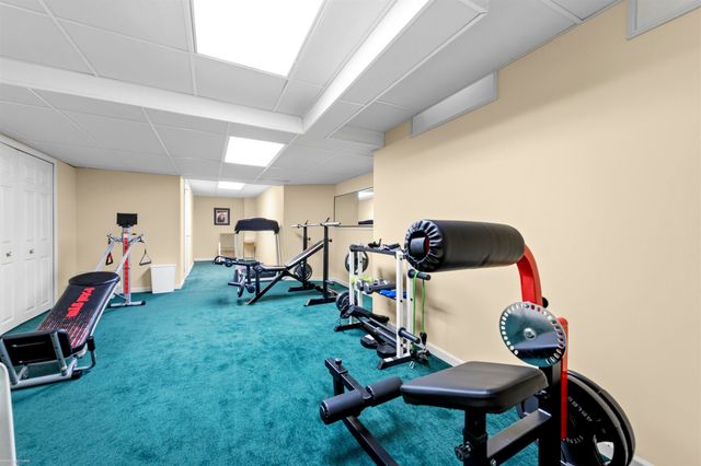126 Windwood Pointe Street, Saint Clair Shores, MI 48080