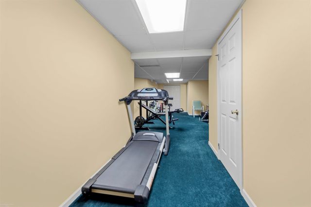 126 Windwood Pointe Street, Saint Clair Shores, MI 48080